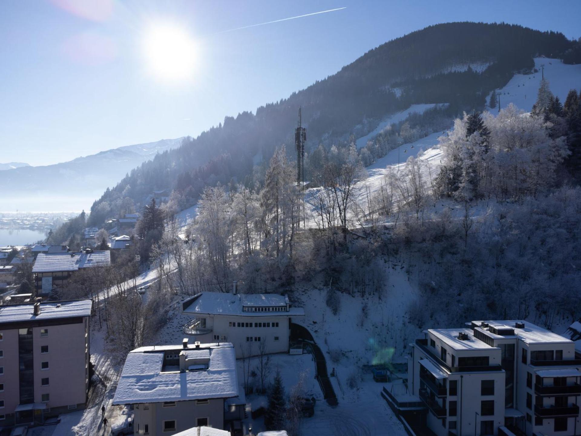 Schlafgut Kuessler - 70M Vom City Express Zell am See Buitenkant foto